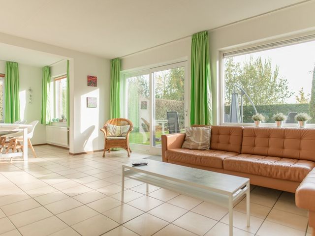 Crox Houcke 81, Nieuwvliet