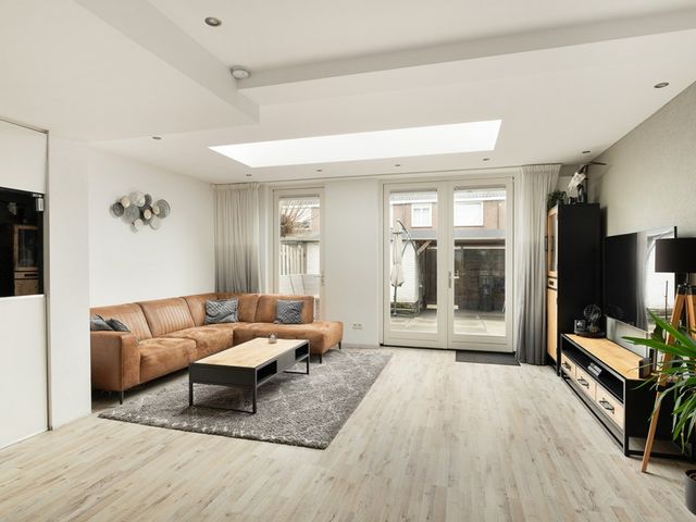 Middelgeest 10, Leiderdorp