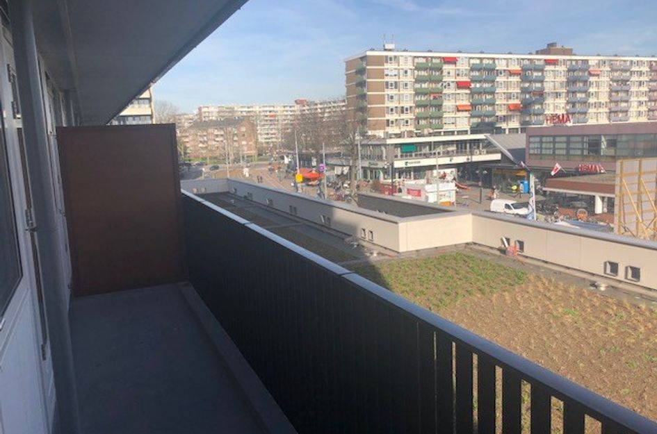 Martini Van Geffenstraat 105