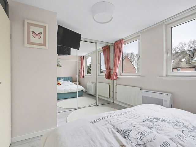 Crocuserf 48, 'S-Gravendeel