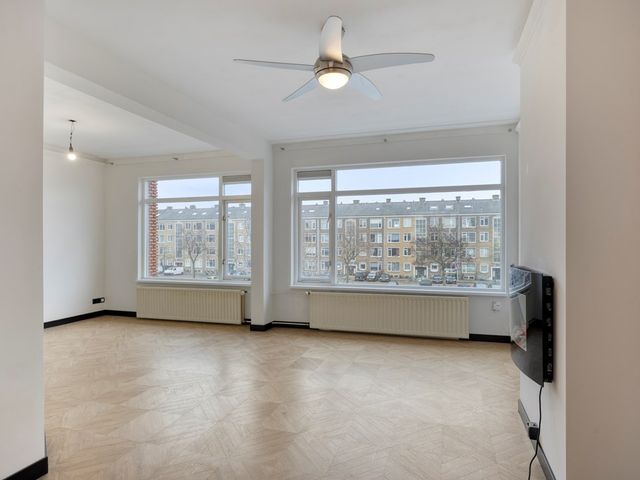 Veenendaalkade 117, Den Haag