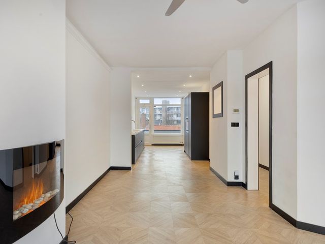 Veenendaalkade 117, Den Haag