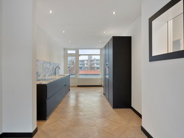 Veenendaalkade 117, Den Haag