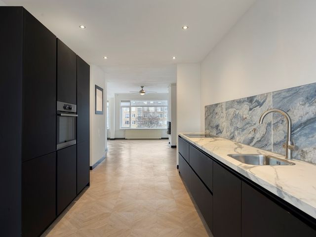 Veenendaalkade 117, Den Haag