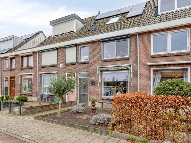 Prins Bernhardlaan 179, Veenendaal