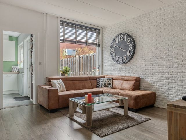 Prins Bernhardstraat 8, Zwijndrecht