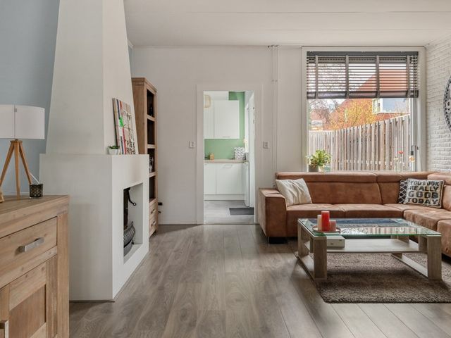 Prins Bernhardstraat 8, Zwijndrecht