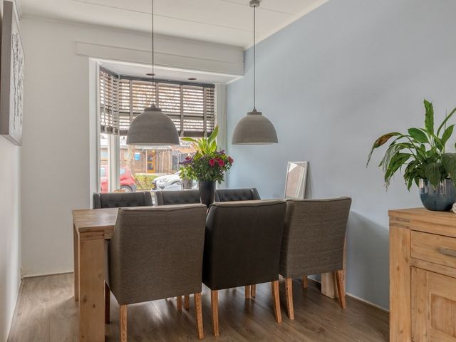 Prins Bernhardstraat 8, Zwijndrecht