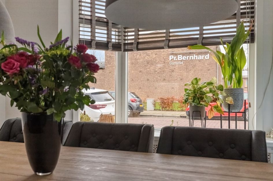 Prins Bernhardstraat 8