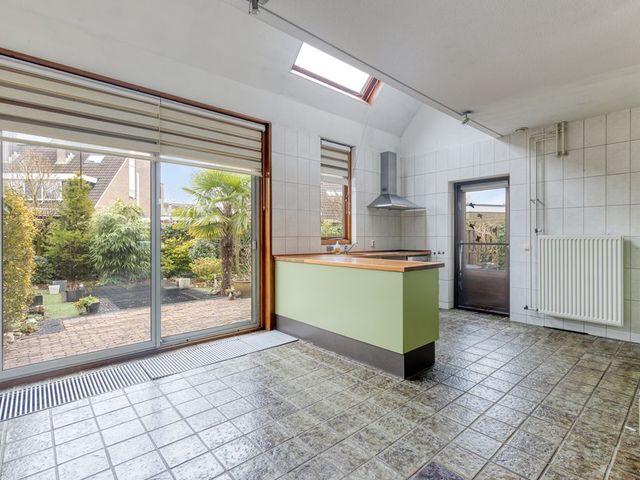 Zwaanwijk 1, Zwijndrecht