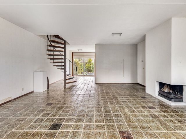 Zwaanwijk 1, Zwijndrecht