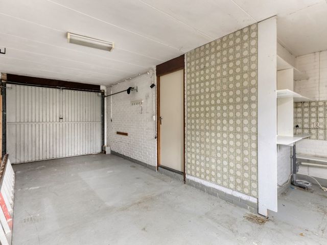 Zwaanwijk 1, Zwijndrecht