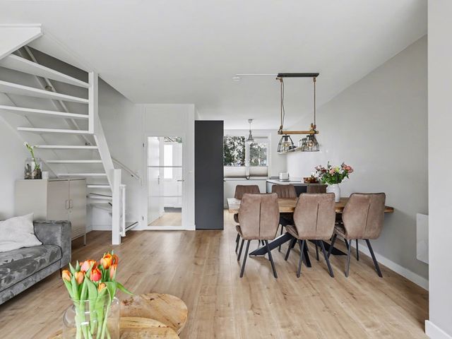 Binnensingel 57, Strijen