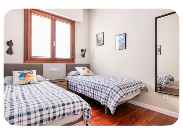 Derio Bidea 32, Mungia