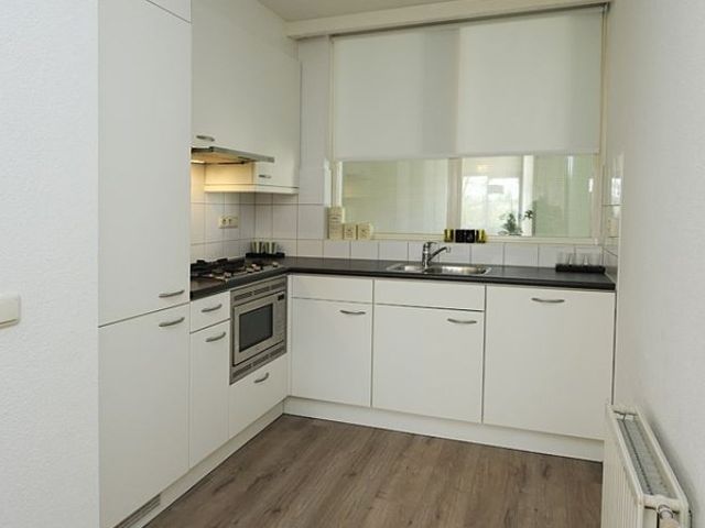 Loosduinse Hoofdplein , Den Haag