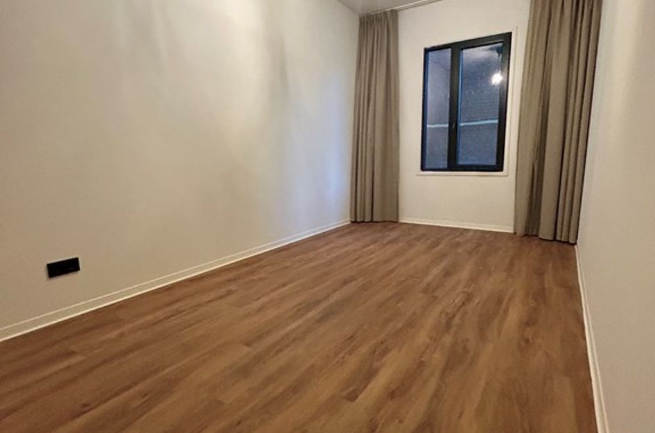 1e Middellandstraat 70B