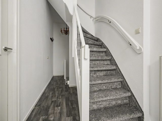 Kerkstraat 3, Strijen