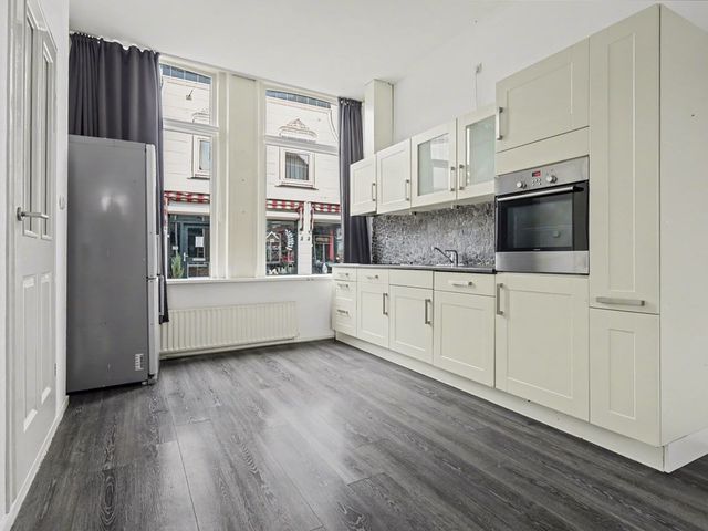 Kerkstraat 3, Strijen