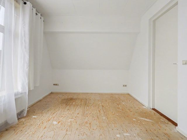 Kerkstraat 3, Strijen