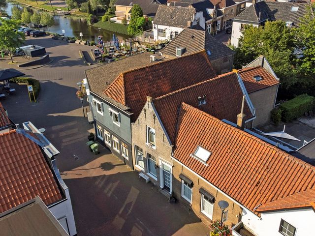 Kerkstraat 3, Strijen