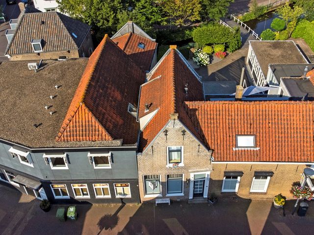 Kerkstraat 3, Strijen