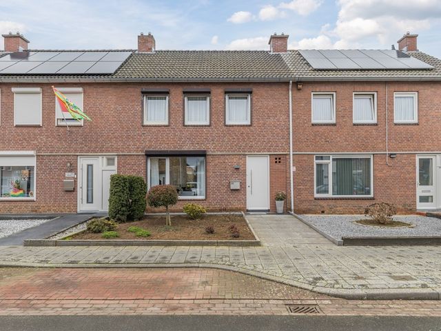 Kastanjestraat 35, Echt