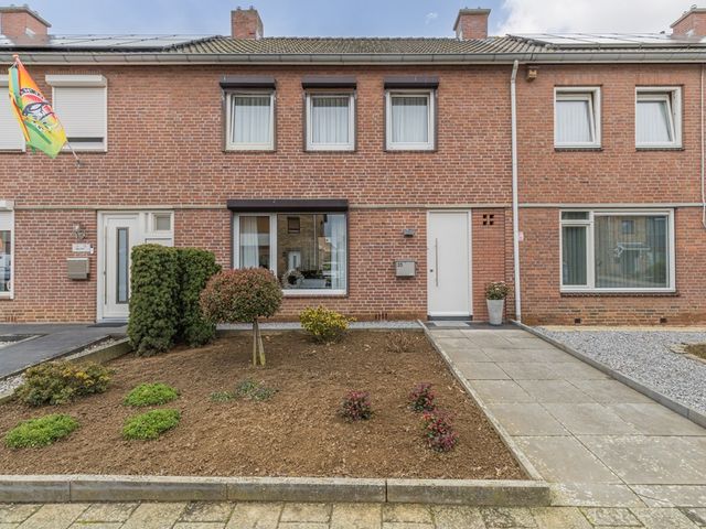 Kastanjestraat 35, Echt