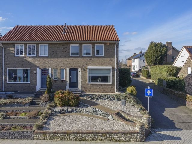 Bovenstraat 6, Limbricht