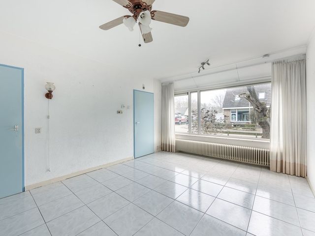 Krúswetter 12, Arum