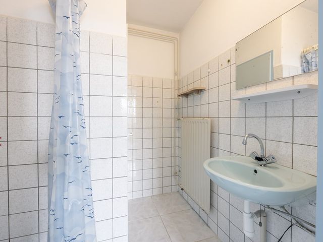 Krúswetter 12, Arum