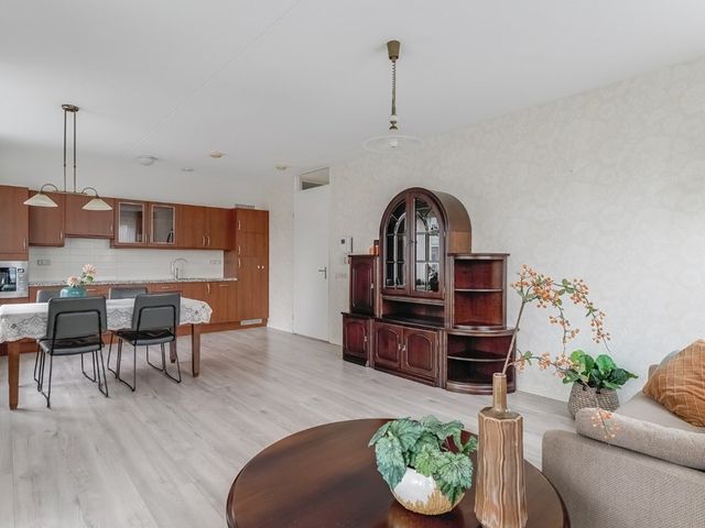 Kolblei 102, Avenhorn