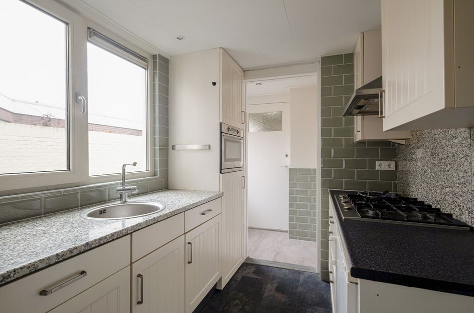 Abraham Strickstraat 10