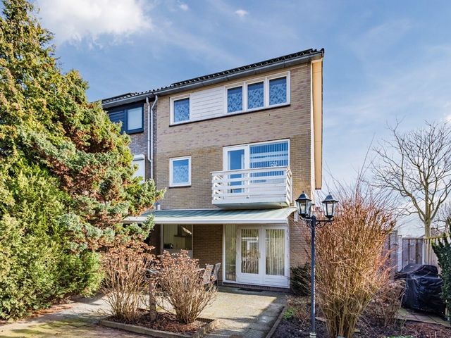 Ardealaan 16, Hillegom