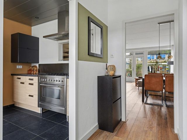 Roerdompstraat 16, Strijen