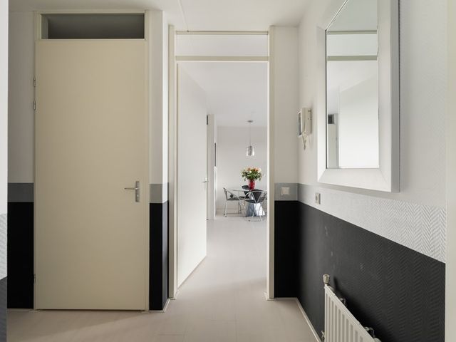 Simon Carmiggelthof 87, 's-Gravenhage