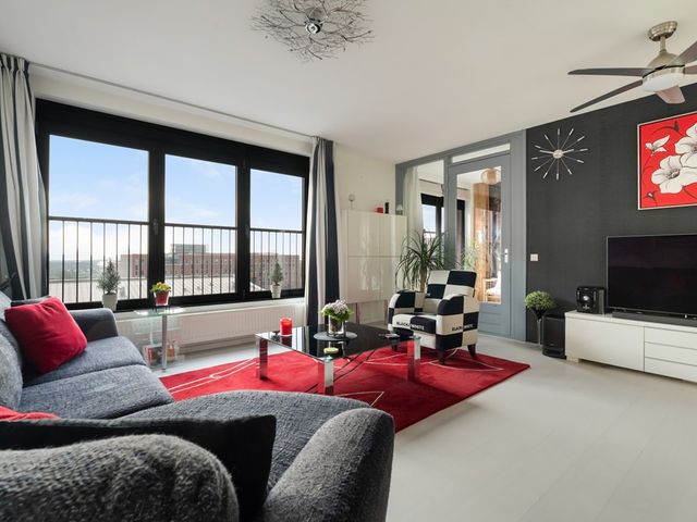 Simon Carmiggelthof 87, 's-Gravenhage