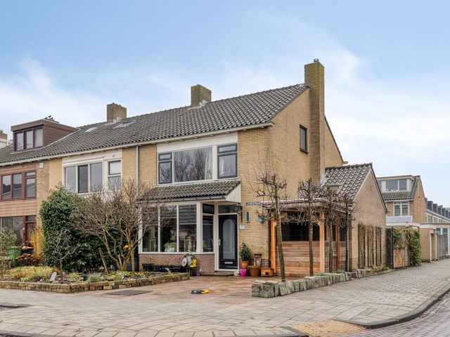 Lessestraat 49, Heemskerk