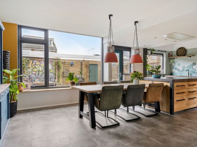 Lessestraat 49, Heemskerk