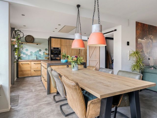 Lessestraat 49, Heemskerk