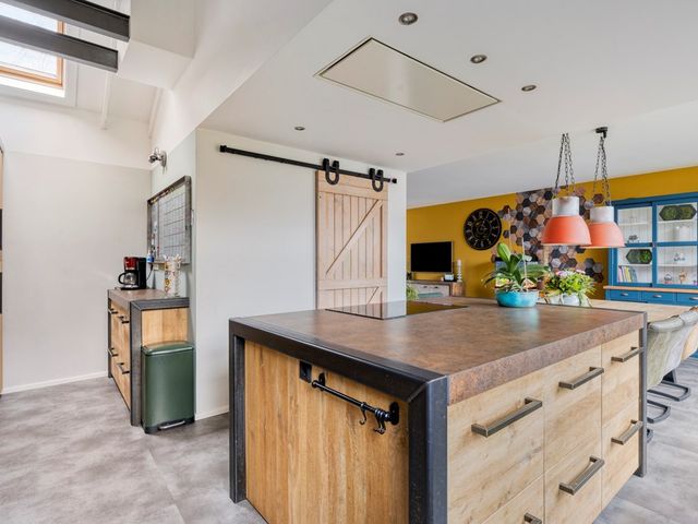 Lessestraat 49, Heemskerk