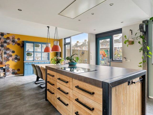 Lessestraat 49, Heemskerk