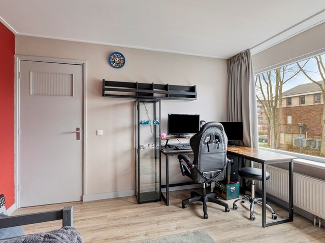 Lessestraat 49, Heemskerk