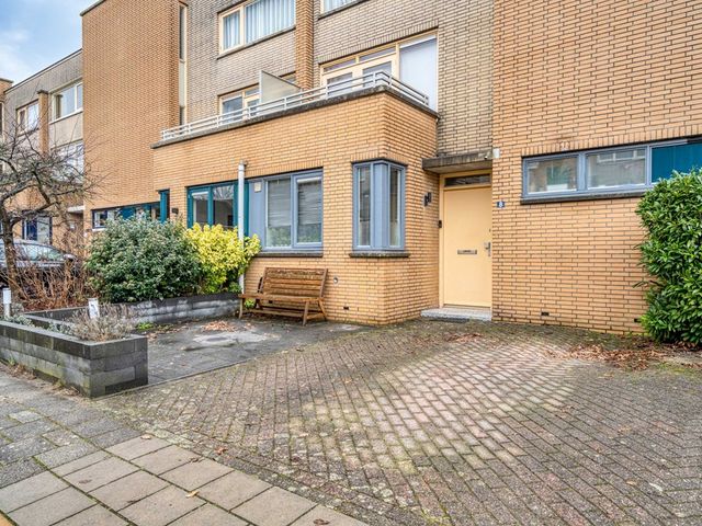 Palmhout 8, Zoetermeer