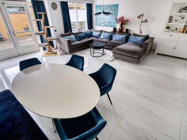 Palmhout 8, Zoetermeer