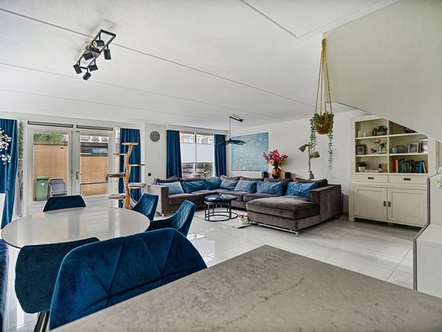 Palmhout 8, Zoetermeer