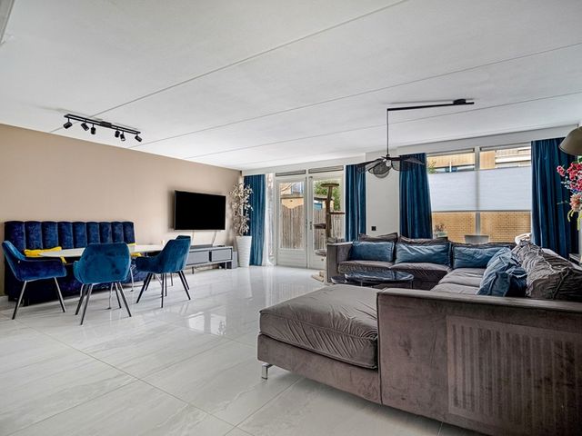 Palmhout 8, Zoetermeer