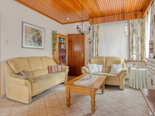 Kerkstraat 25, Clinge