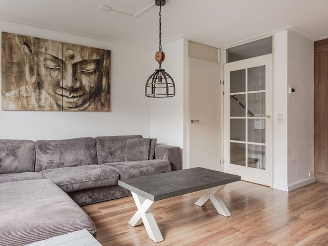 Renoirhof 128, Hoorn