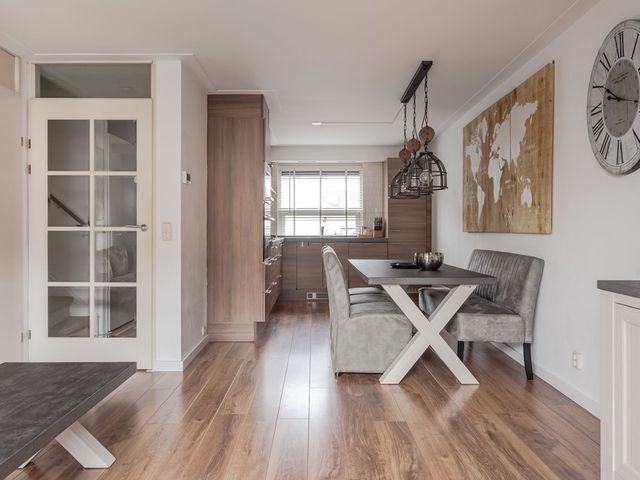 Renoirhof 128, Hoorn