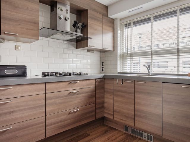 Renoirhof 128, Hoorn